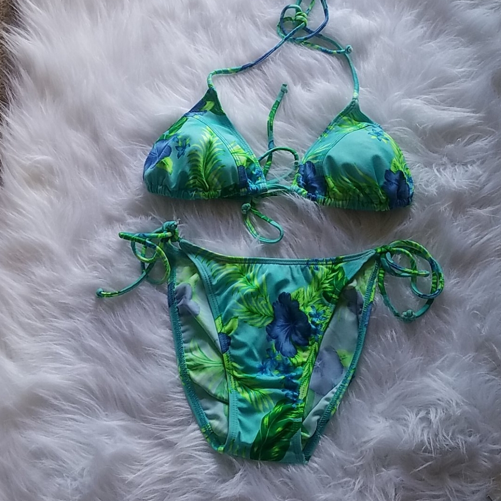 HOT BEACH FLORAL STRING BIKINI